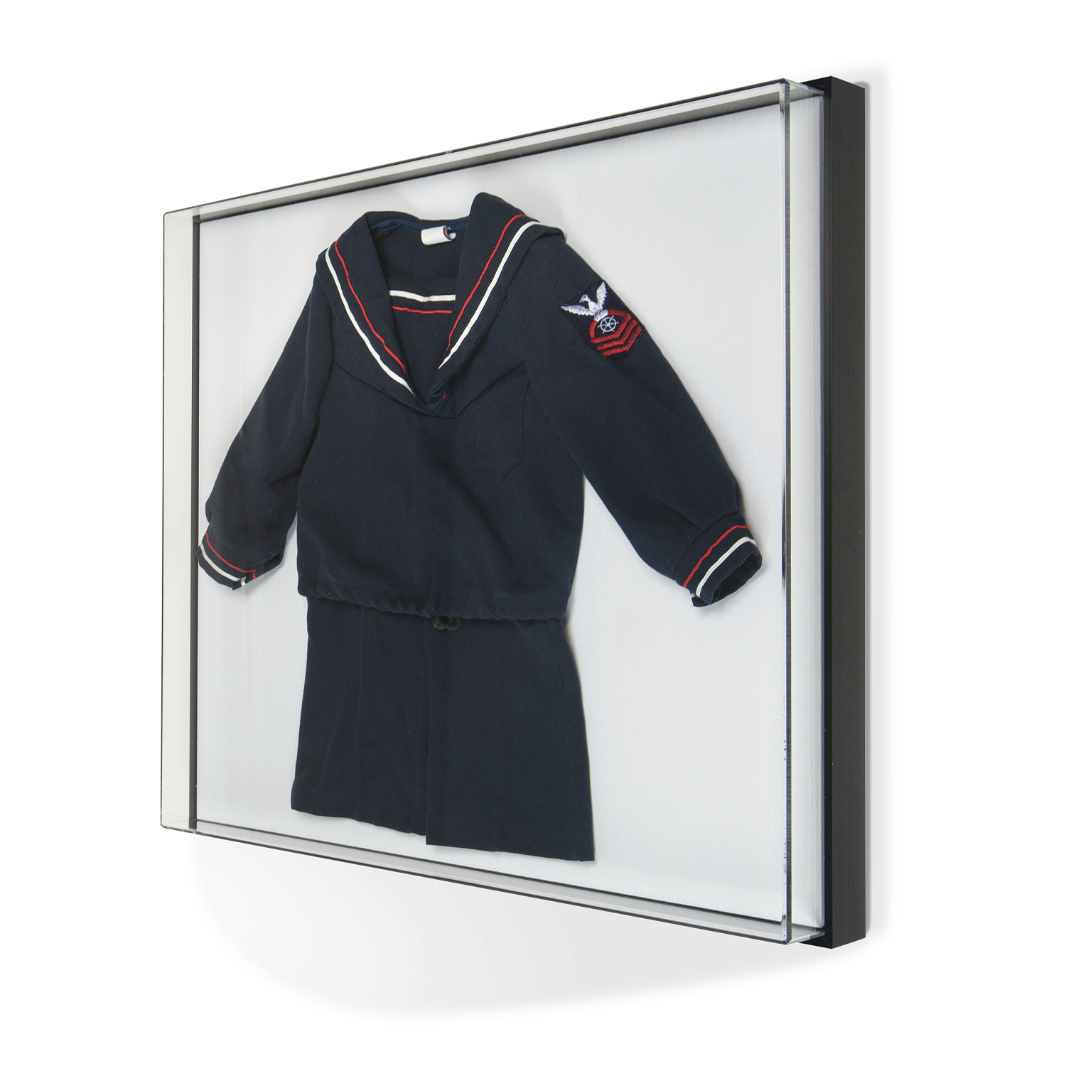 Gaylord Archival® Avant UV-Filtering Museum Vitrine Wall-Mount Case with Silica Gel Compartment