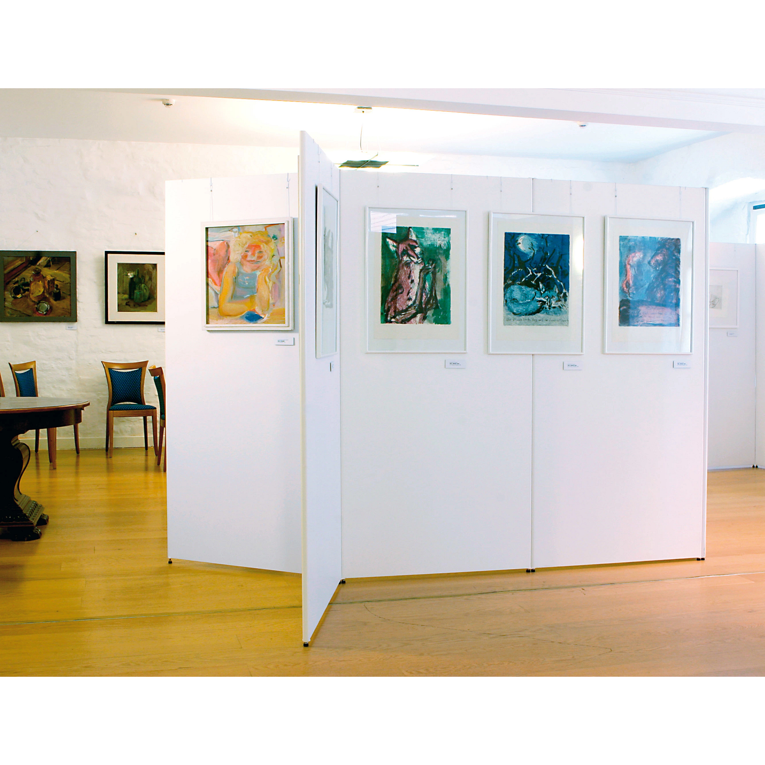 Scenario® Series 500 Movable 12-Wall Display System