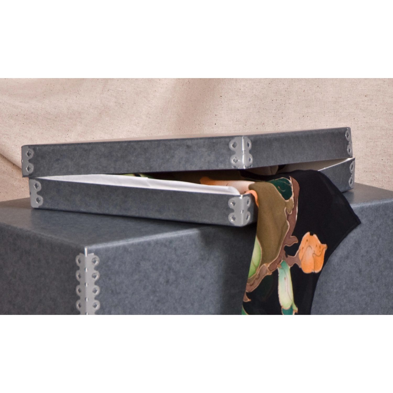 Gaylord Archival® Barrier Board Scarf Box