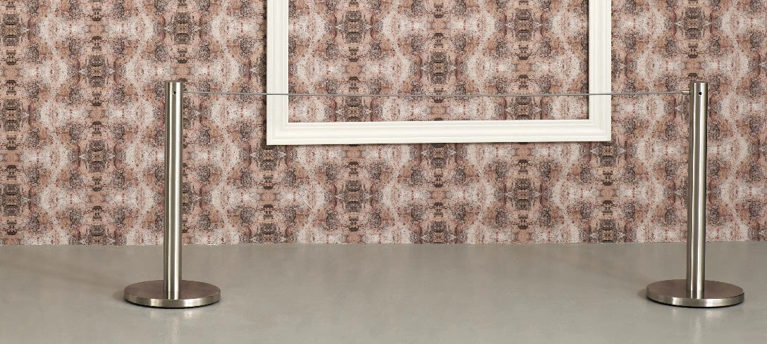 Q-Cord Museum Barrier with Single Retractable Cord